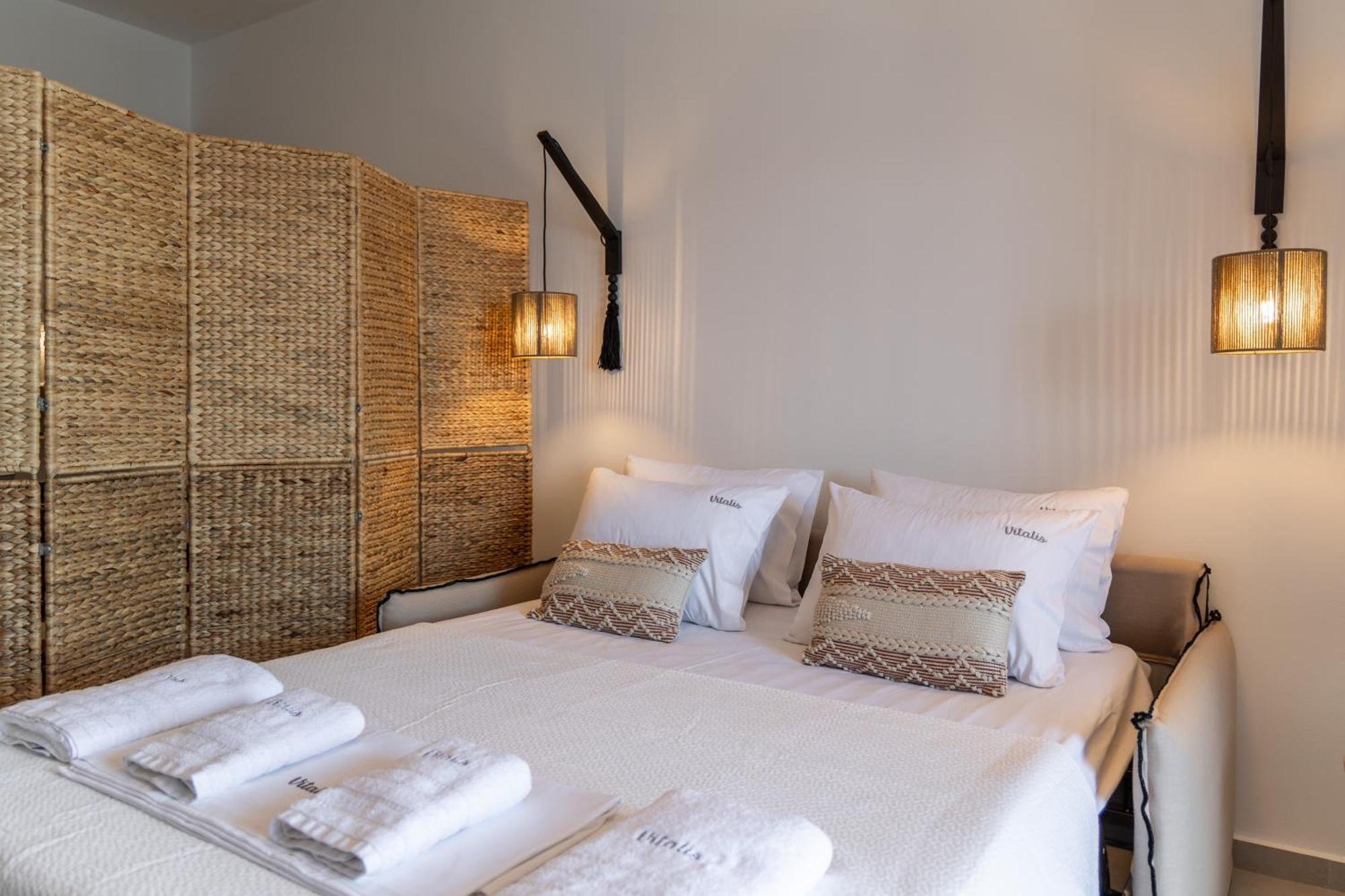 Vitalis Residences - Haven Suites Adamantas  Esterno foto