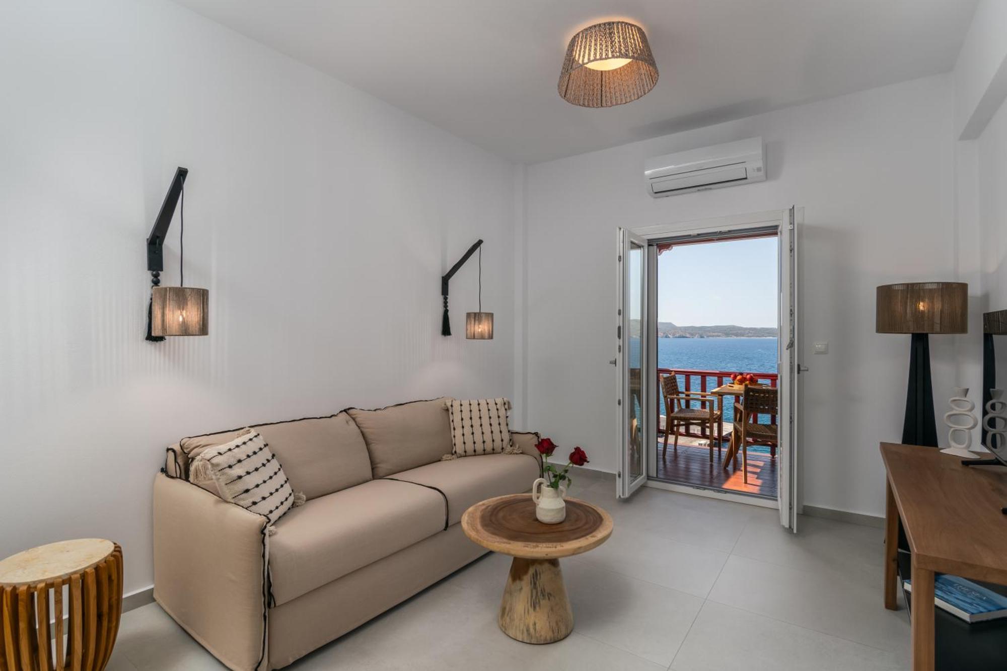 Vitalis Residences - Haven Suites Adamantas  Esterno foto