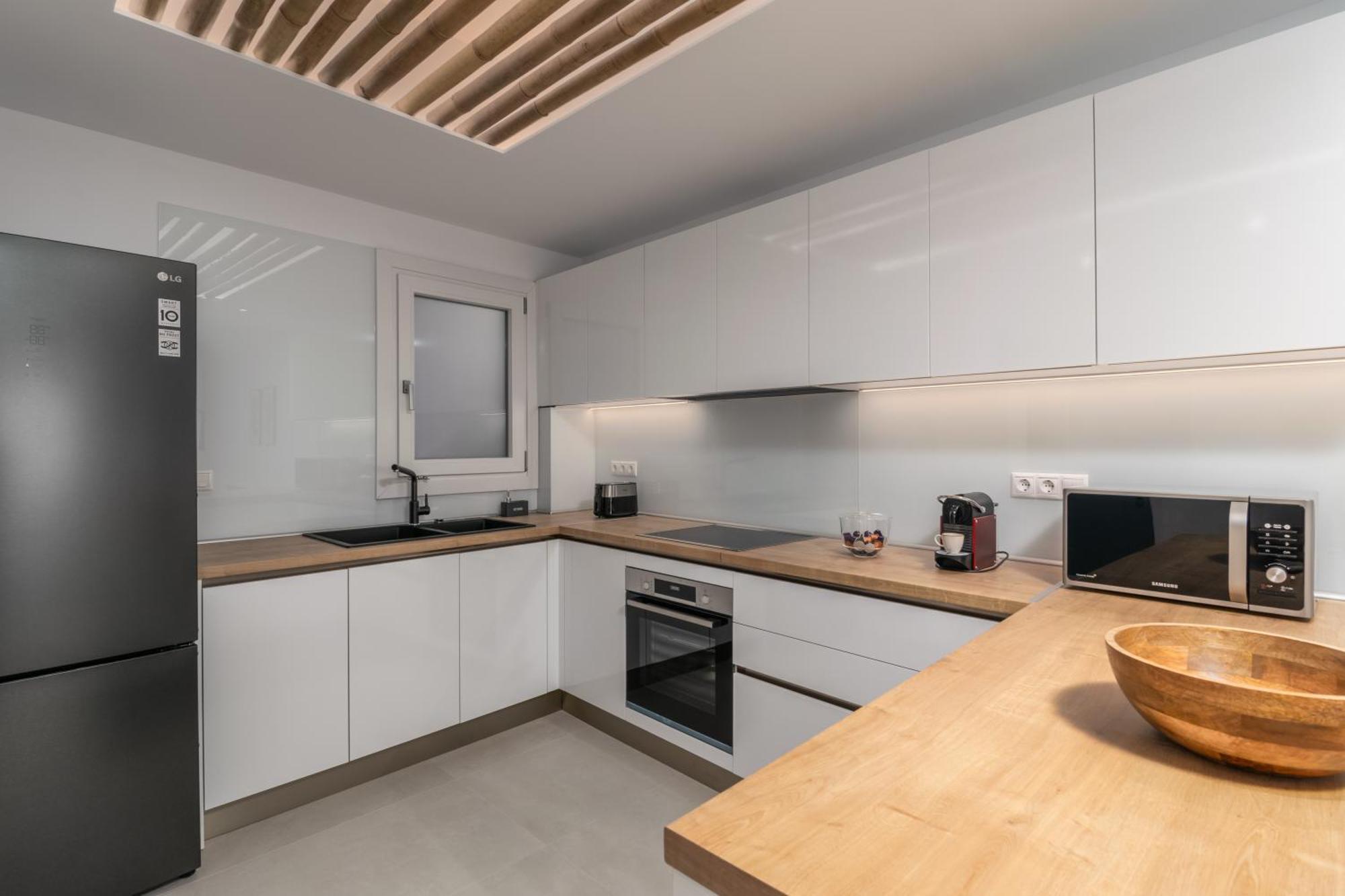 Vitalis Residences - Haven Suites Adamantas  Esterno foto