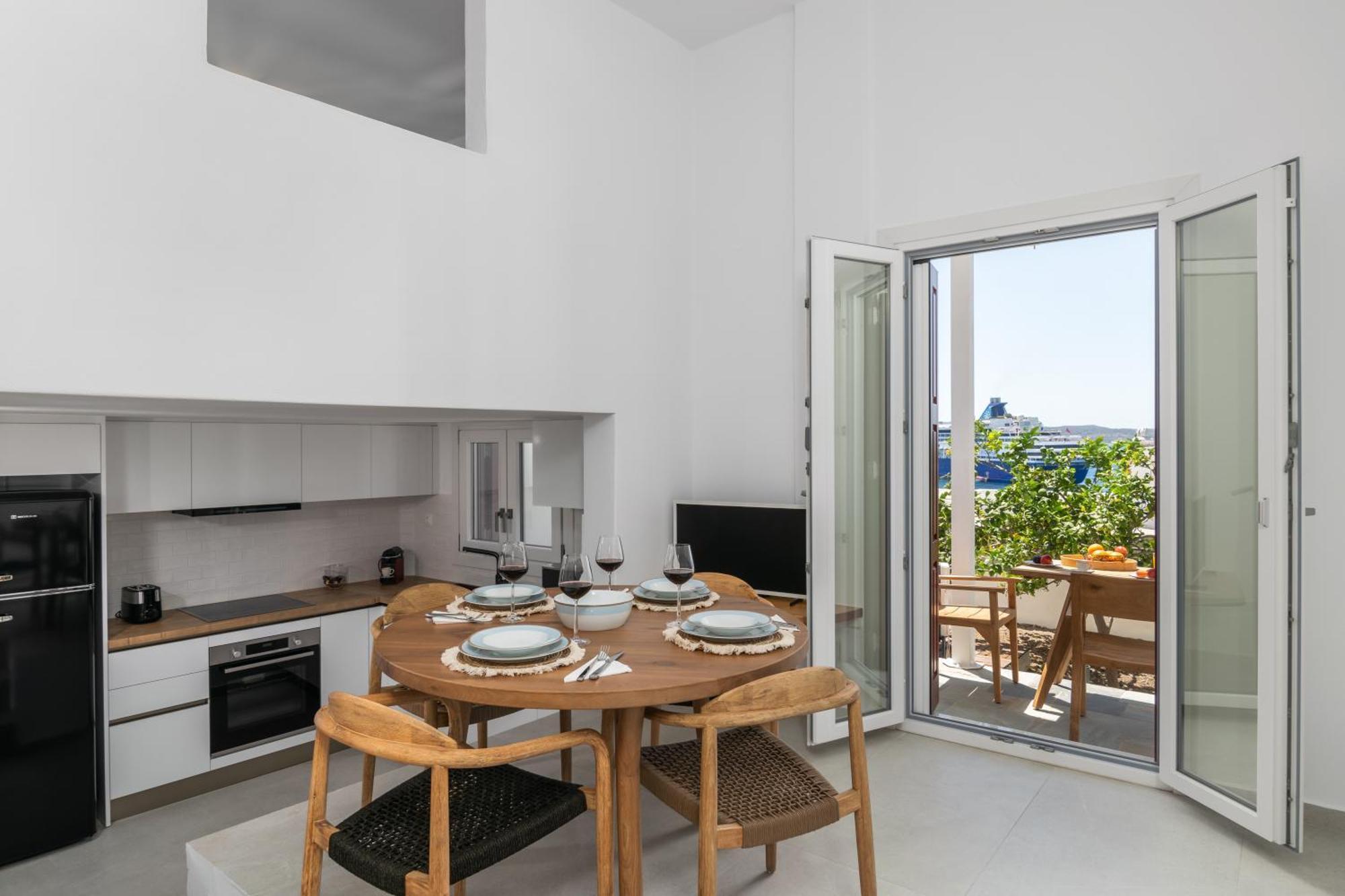 Vitalis Residences - Haven Suites Adamantas  Esterno foto