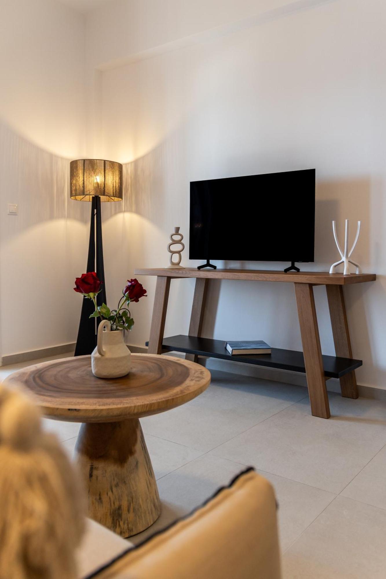 Vitalis Residences - Haven Suites Adamantas  Esterno foto