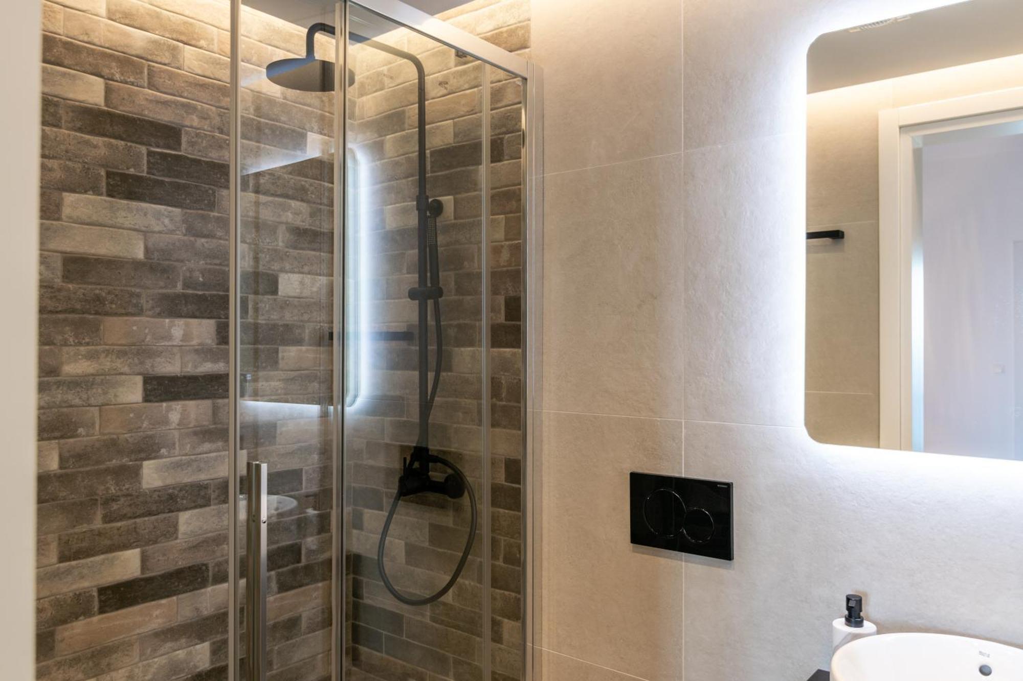Vitalis Residences - Haven Suites Adamantas  Esterno foto