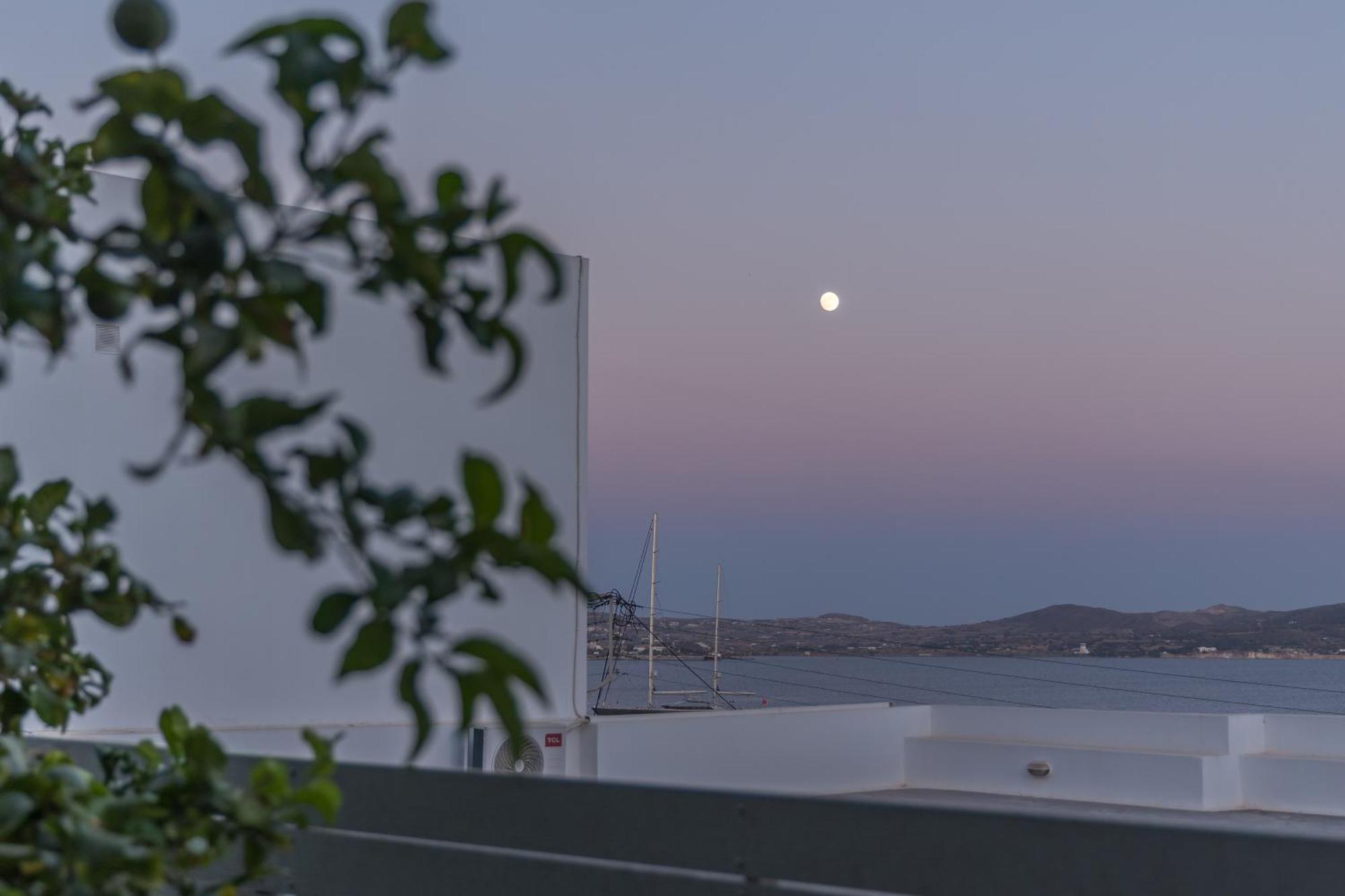 Vitalis Residences - Haven Suites Adamantas  Esterno foto